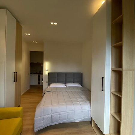 Cozycomfy Studio ติรานา ภายนอก รูปภาพ